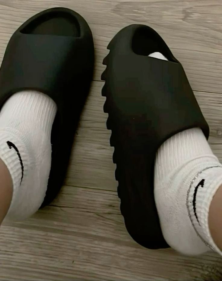 Zeroseven.inc Ultra-Soft Lightweight Slides Black-size 5uk-12uk